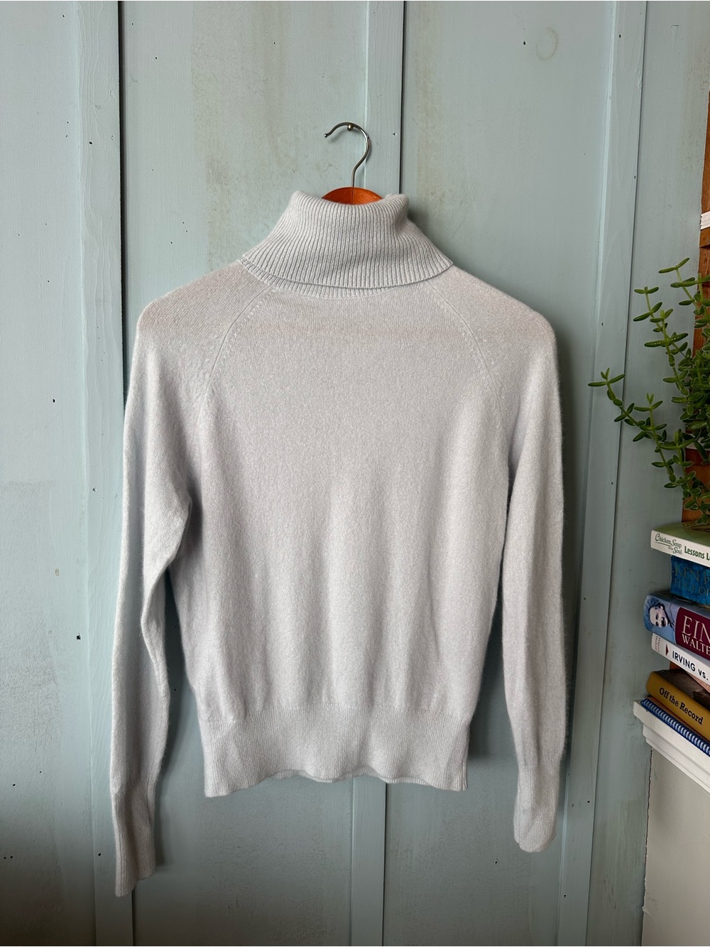 White + Warren Light Gray 100% Cashmere Turtleneck Sweater - Picture 2 of 9